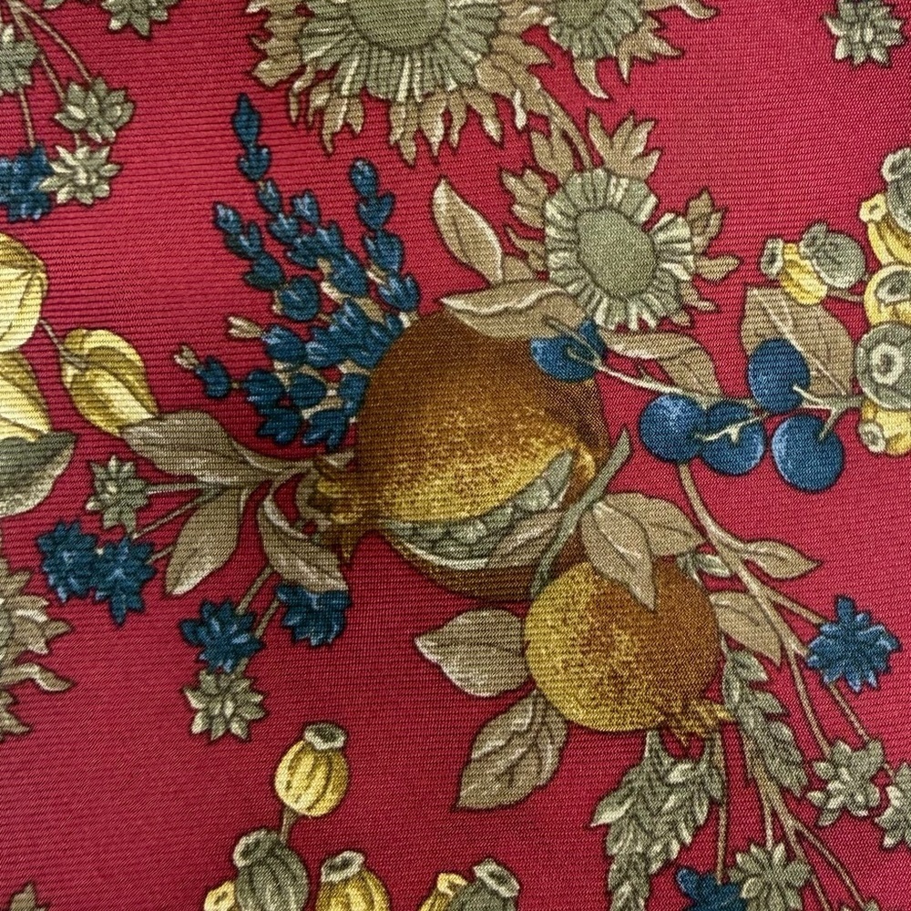 Vintage BURBERRY men's tie crafted from 100% silk designer made in Englund - Picture 3 of 9